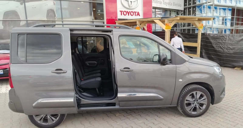 Toyota Proace City Verso cena 141900 przebieg: 43422, rok produkcji 2022 z Wągrowiec małe 352